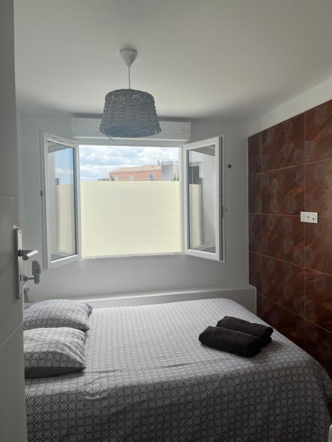 Appartement 4 Personnes, Aeroport Marseille Marignane Exterior photo